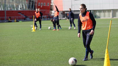 Fotbal feminin. Reportaj video din cantonamentul selecționatei WU19