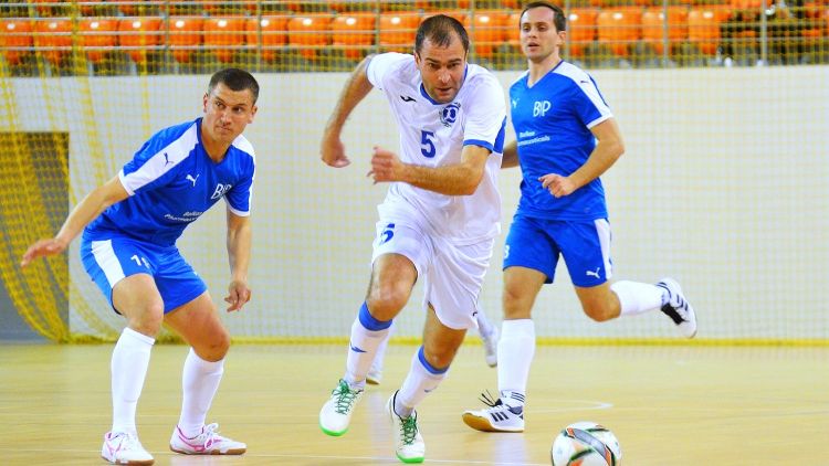 Începe campionatul de futsal!