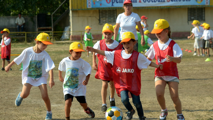 Aplică la proiectul internațional Open Fun Football Schools!