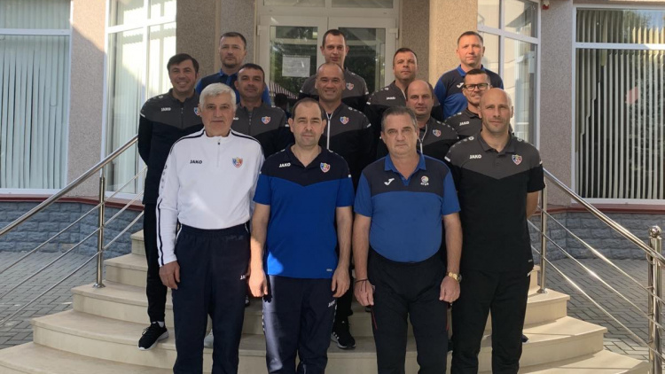 Arbitraj. Primul cantonament de pregătire a arbitrilor de futsal