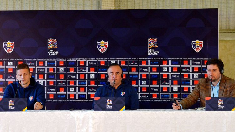 Conferința de presă cu participarea selecționerului Engin Firat și a jucătorului Dinu Graur înaintea meciului cu Slovenia