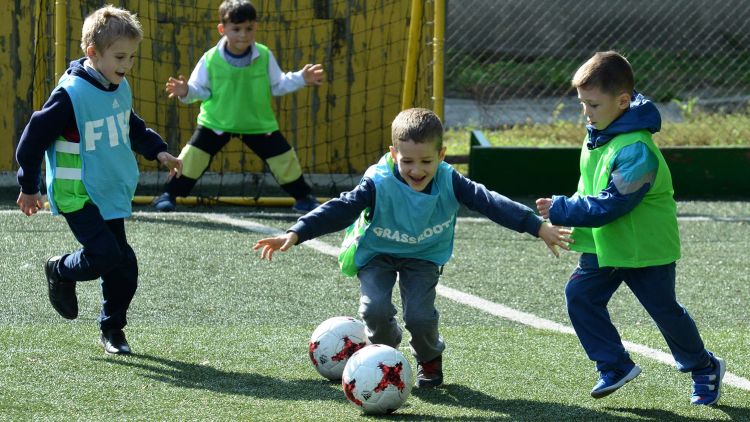 Cursuri de formare pentru participanții proiectelor Grassroots FMF