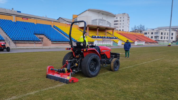 FMF continuă să ajute la reabilitarea stadioanelor din Moldova