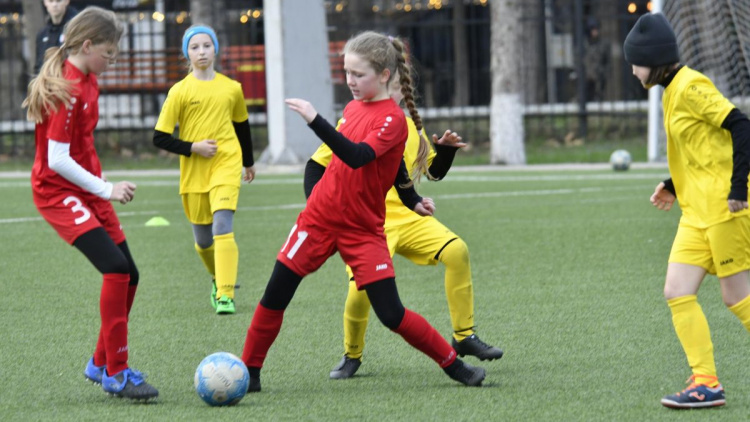 Fotbal feminin. S-au stabilit semifinalistele campionatului național WU12