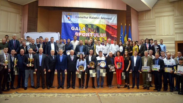 LAUREAȚII ANULUI FOTBALISTIC DIN IALOVENI