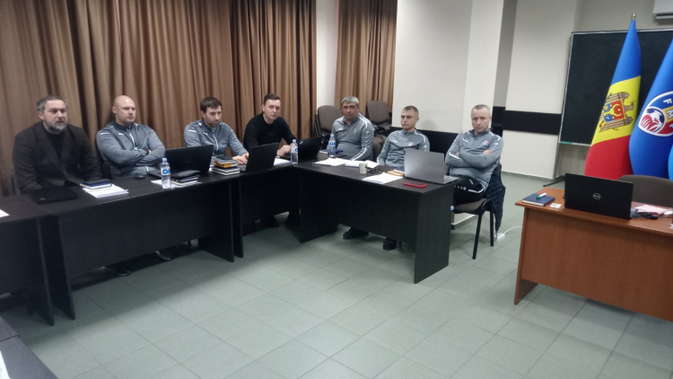 Proiectul „NOI”. Seminar pentru antrenorii regionali și directorii tehnici ai Cluburilor de Elită